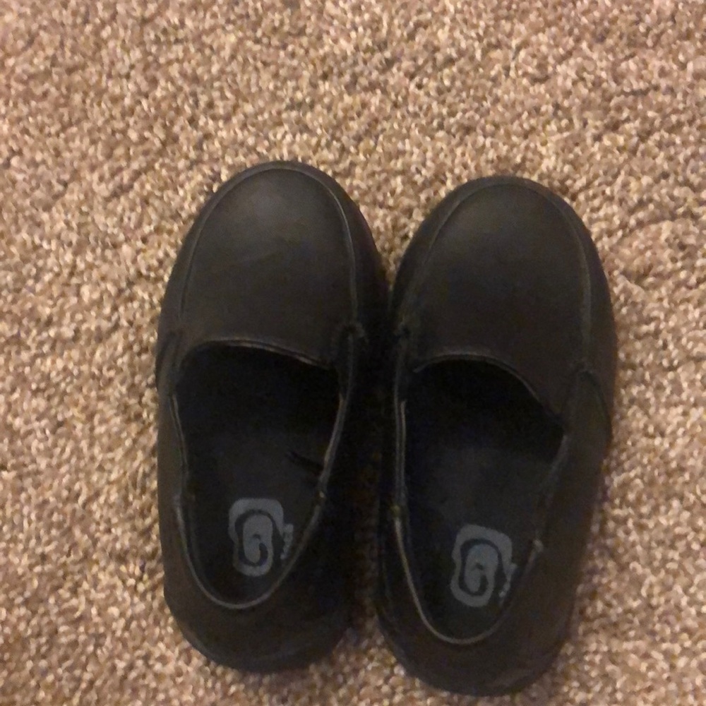 Children’s Place Size 5 boys dress shoes